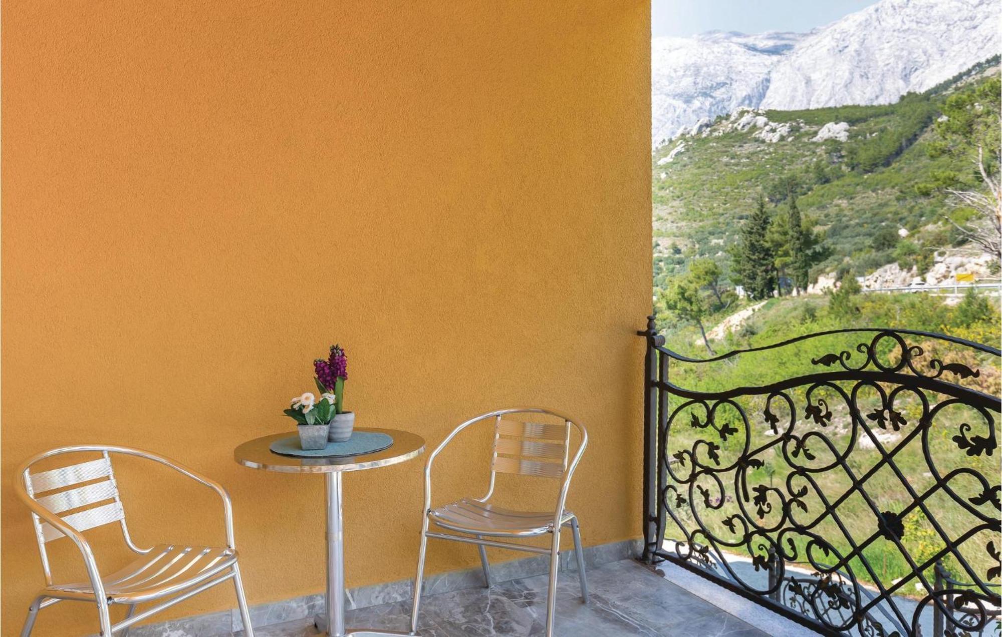 Nice Studio In Krvavica With Kitchen Extérieur photo