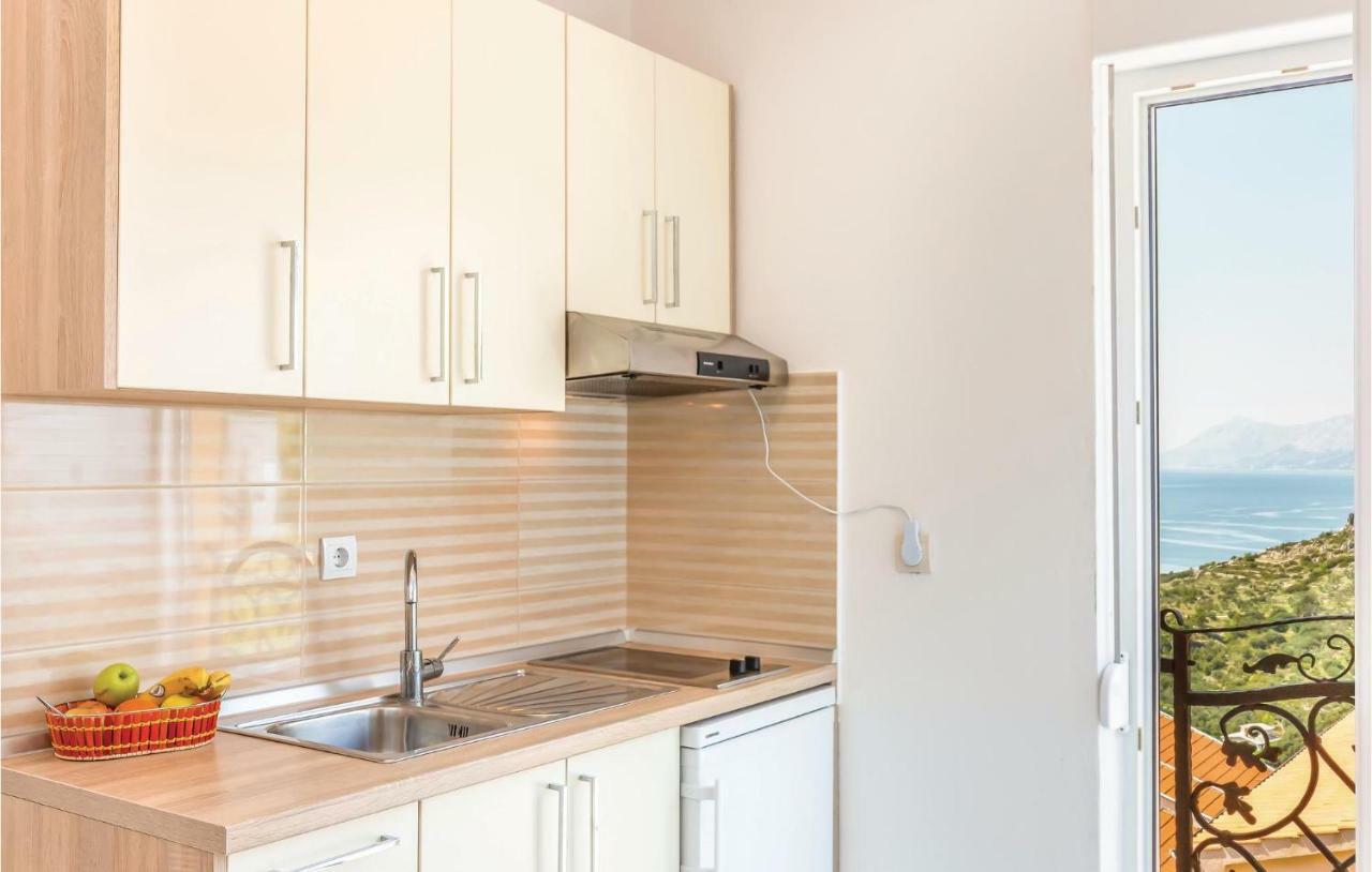 Nice Studio In Krvavica With Kitchen Extérieur photo
